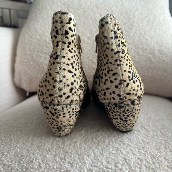Matisse Nugent Wedge Bootie with Cow Hair in Leopard, Leather real fur Dyed Cow - Picture 3 of 9